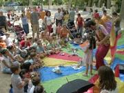 CeBe Muntatges Teatrals representando en el Parque Ribalta